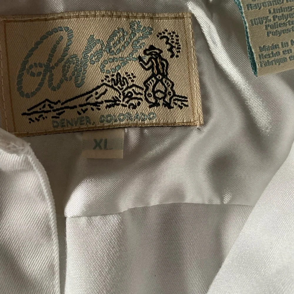 Roper SZ XL White and Black Western Shirt long sleeve beautifully embroidered - Picture 8 of 12